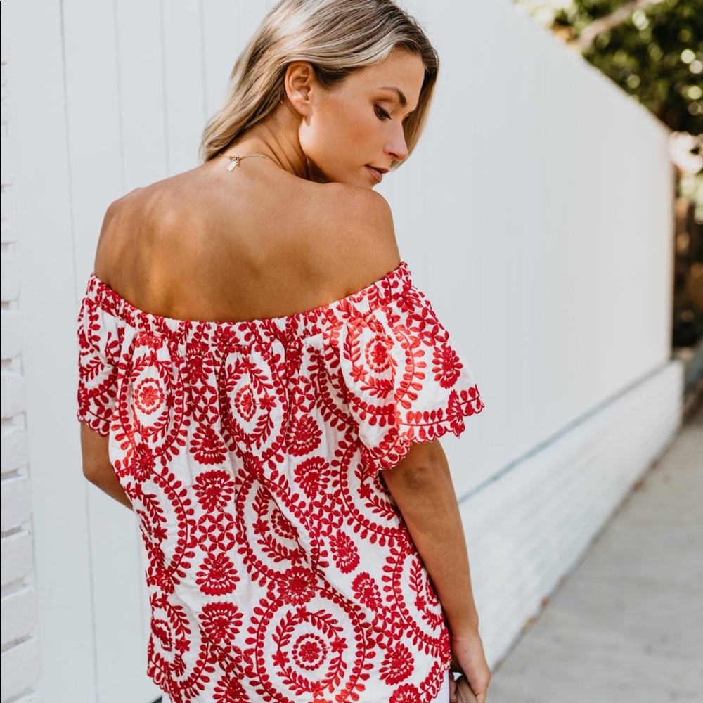 Sweet & Lacey Off-Shoulder - Picture 5 of 8